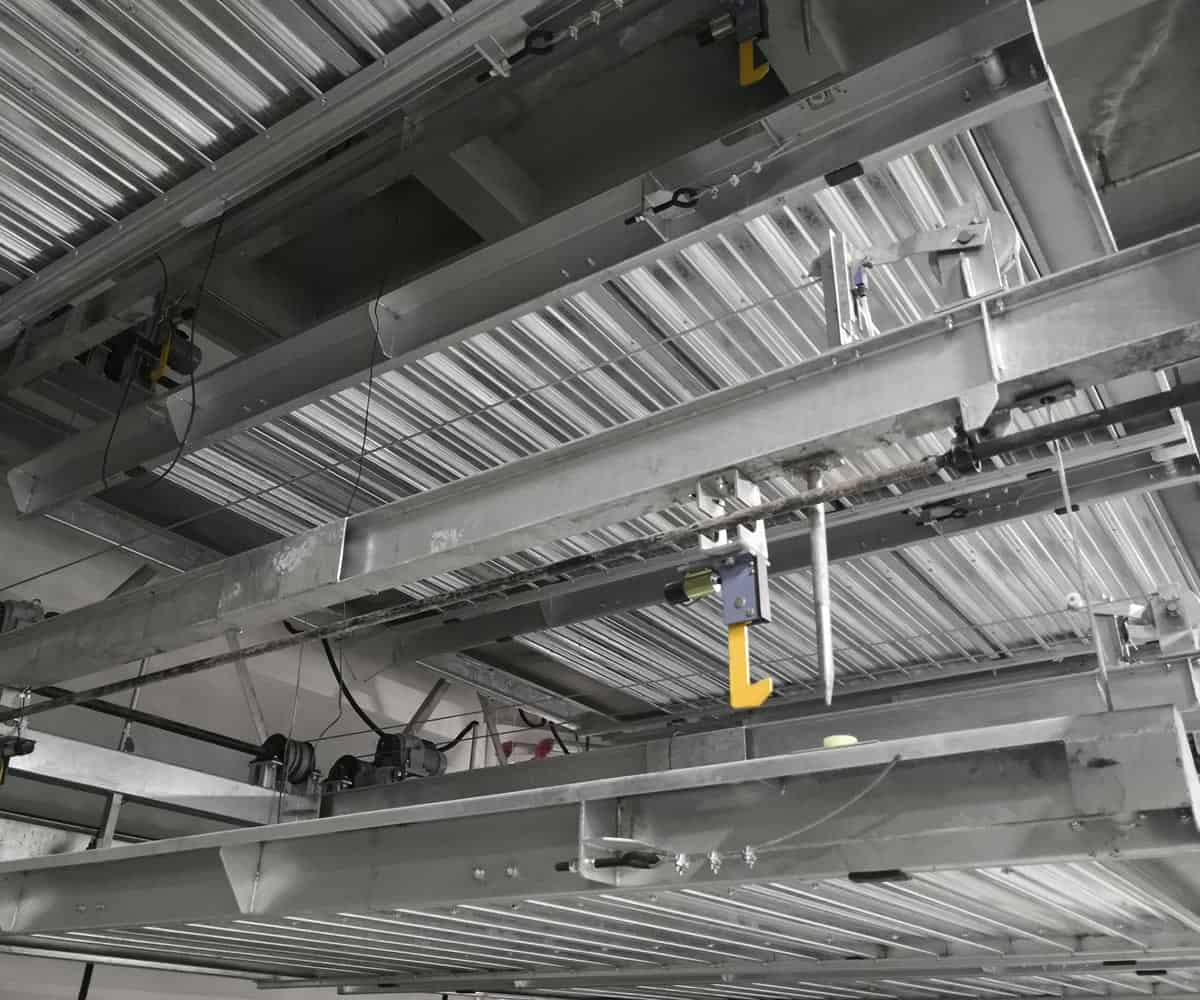 鄉(xiāng)城升降橫移機(jī)械式停車(chē)位